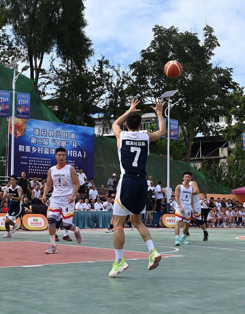 攻防转换衔接紧密，比赛流畅运行的简单介绍